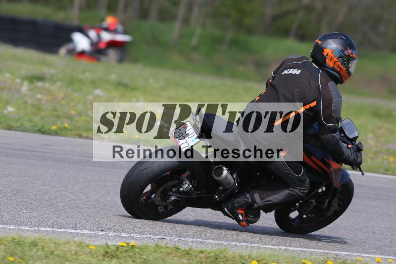 /Archiv-2023/10 21.04.2023 Discover the Bike ADR/Bike 2 gelb/53